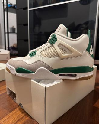 Nike Air Jordan 4 Retro Pine Green