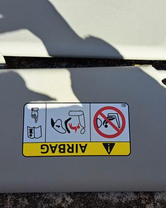 VISIERA PARASOLE ORIGINALE TOYOTA YARIS 2025