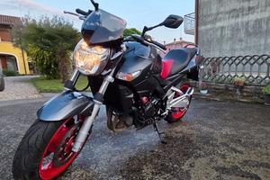 SUZUKI GSR 600