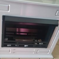 camino bioetanolo e tavolino 