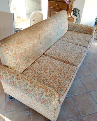 Divano letto tre posti