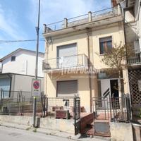 CASA SINGOLA CU DUE PIANI