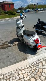Vespa 300gts