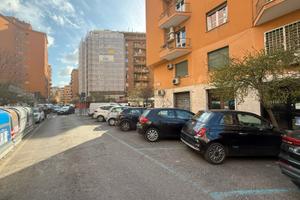 QUARTIERE AFRICANO - LOCALE COMMERCIALE Proponiamo