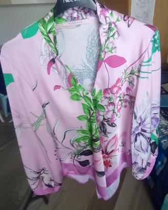 Camicia/blusa donna scollo a V e orlo asimmetrico 