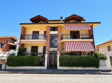 3 LOCALI A RIVALTA DI TORINO