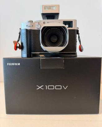 MACCHINA FOTOGRAFICA FUJIFILM X100V
