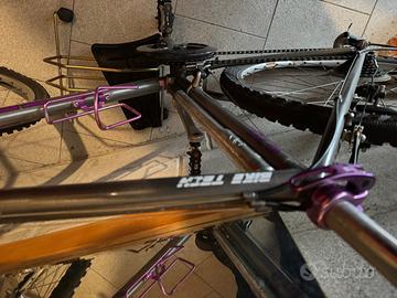 Bicicletta mountan bike