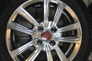 Cerchi in lega 15 Fiat grande punto gomme 4 season