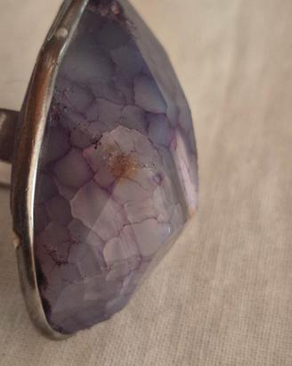 Grande anello regolabile con agata viola – 33,75 g