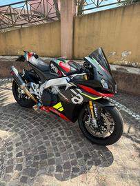 Aprilia rsv4 1100 factory
