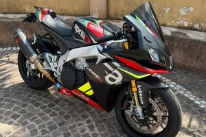 Aprilia rsv4 1100 factory