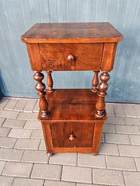 Comodino arte povera