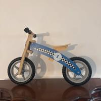 Moto in legno per bambini