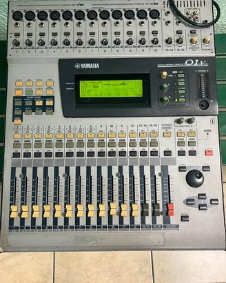 MIXER DIGITALE YAMAHA 01V
