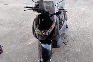 Piaggio Beverly 200