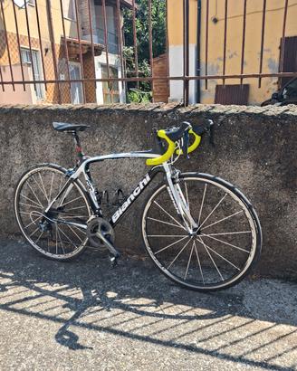 bianchi infinito carbonio 