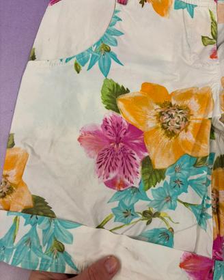 Pantaloncino a fiori taglia L