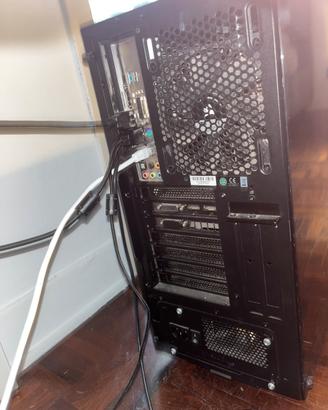pc fisso intel I7 7600k e 16gb di ram