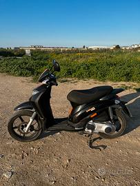 Motorino 125 piaggio 2010