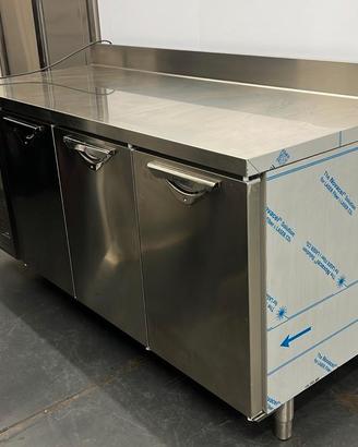 Tavolo Refrigerato 3 porte acciaio ino c/alzatina