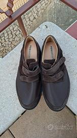 Scarpe ortopediche da uomo.