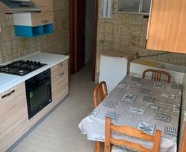Trilocale estivo 100 mt dal mare max 4 posti letto