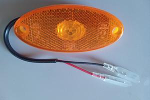 Fanalino Ingombro Arancione Tipo Ovale al LED