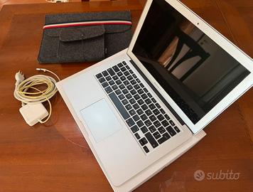 MacBook Air 13-inch, early 2015, 8gbRAM, 252gbSSD