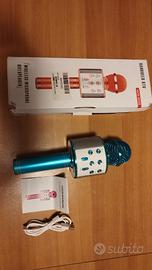 microfono blu  con cassa 