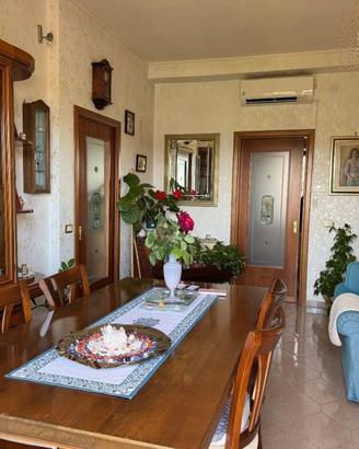 Appartamento di 90 m² con 4 locali e box auto dopp