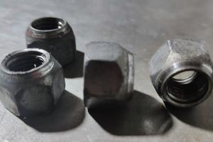 bulloni per ruote metallo ford