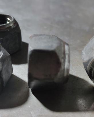bulloni per ruote metallo ford