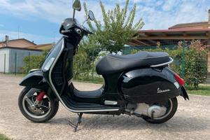 Vespa 300 gts super 2008