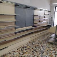 Arredamento per negozio