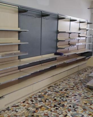 Arredamento per negozio