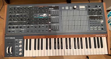 Arturia Matrixbrute