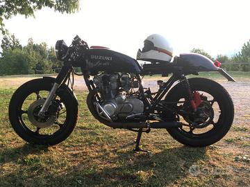 Suzuki gs 550 cafe racer