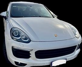 Porsche Cayenne 3.0 Diesel Platinum Edition VETTUR