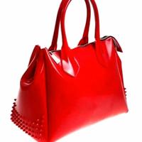 Borsa a mano Gum rossa con borchie