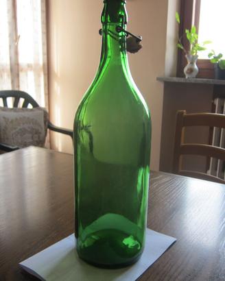 N. 20 Bottiglioni in vetro verde