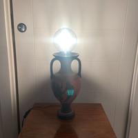 lampada con  anfora greca