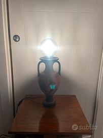 lampada con  anfora greca