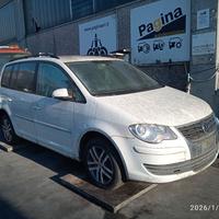 VOLKSWAGEN TOURAN 2.0 TD 2008 BKP  PER RICAMBI
