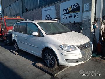VOLKSWAGEN TOURAN 2.0 TD 2008 BKP  PER RICAMBI