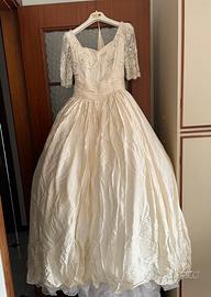 Abito da sposa in seta