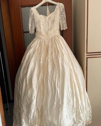 Abito da sposa in seta
