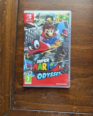 Nintendo Switch usata come nuova e gioco