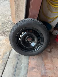 Gomma con cerchio 175/65/14 82T