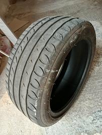  Gomma auto